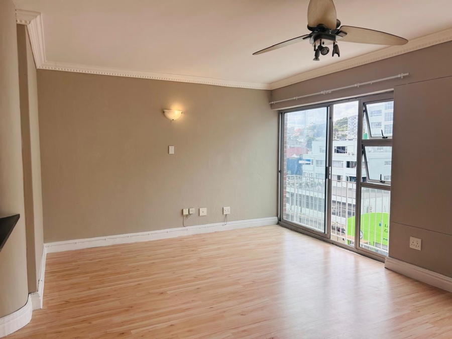 2 Bedroom Property for Sale in Sea Point Western Cape